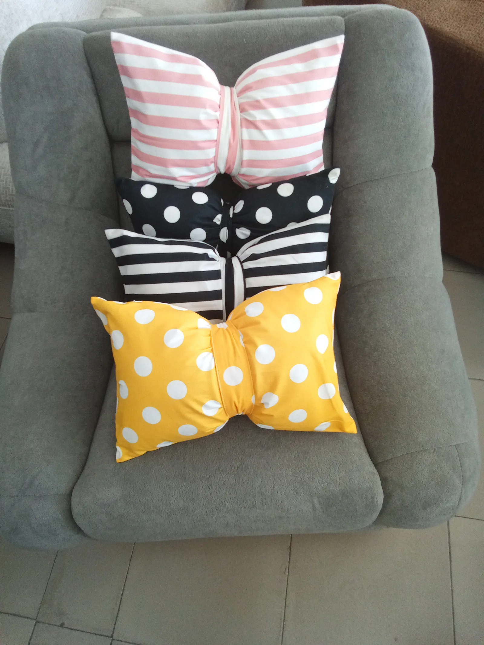ARM CHAIR