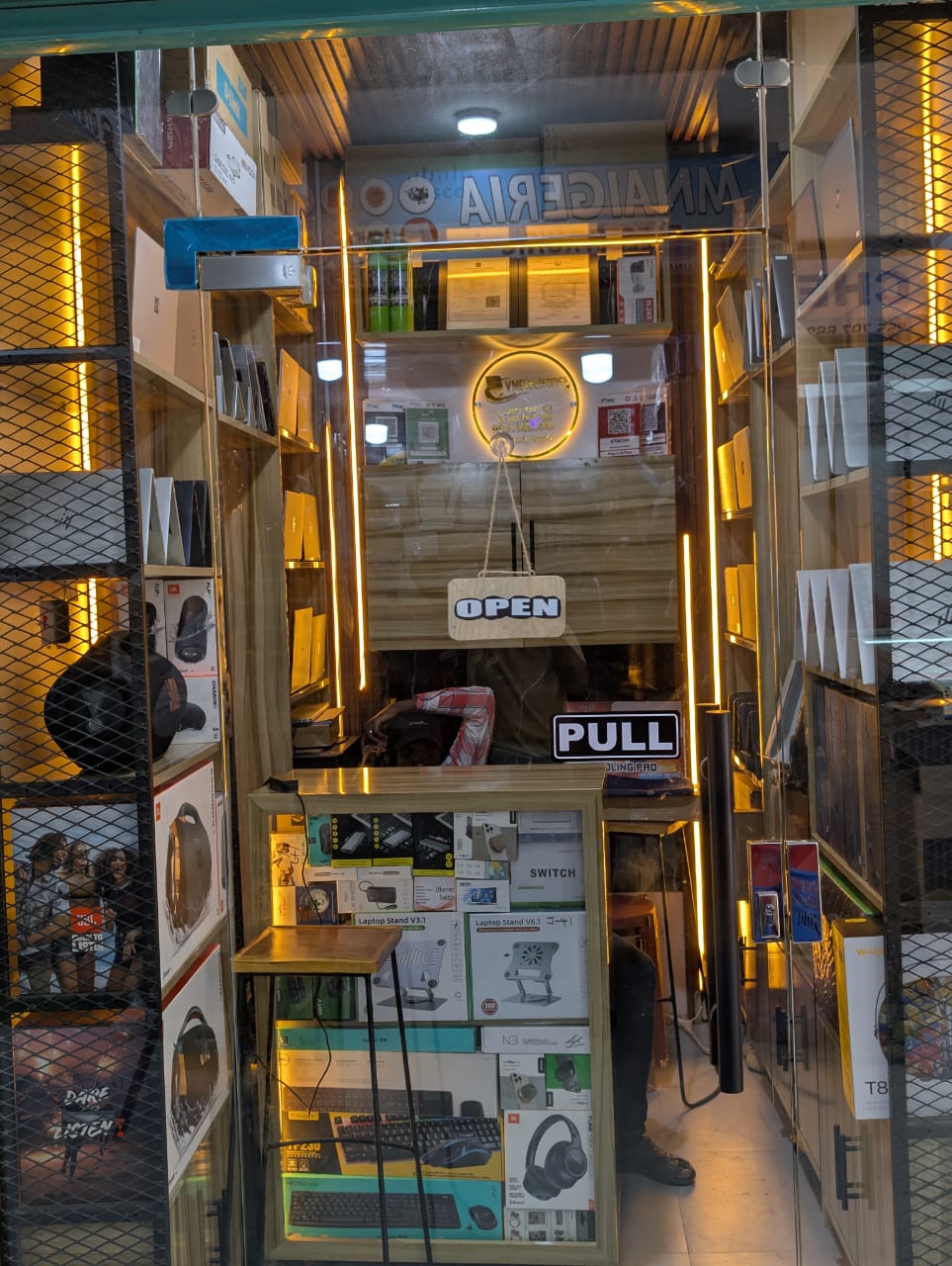 5 M Electronics