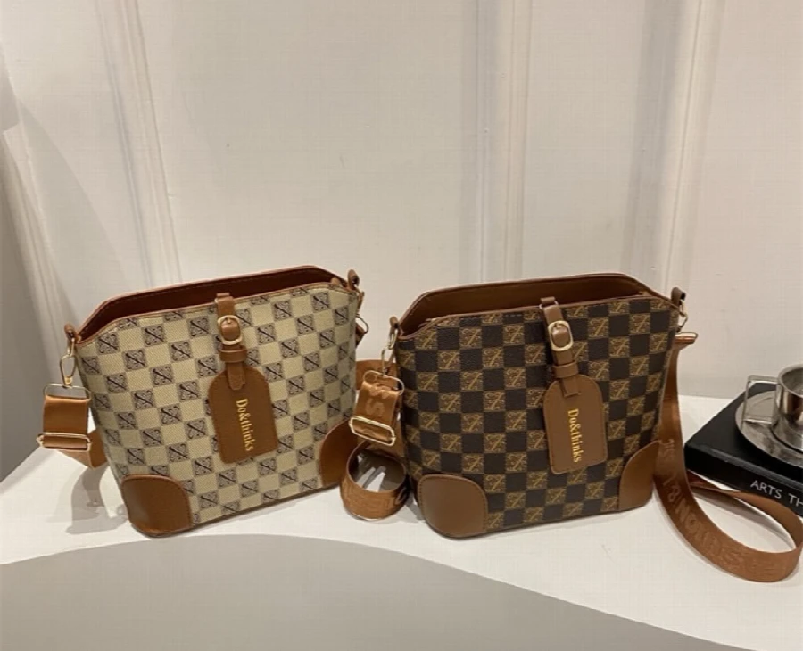 SMALL HANDBAGS