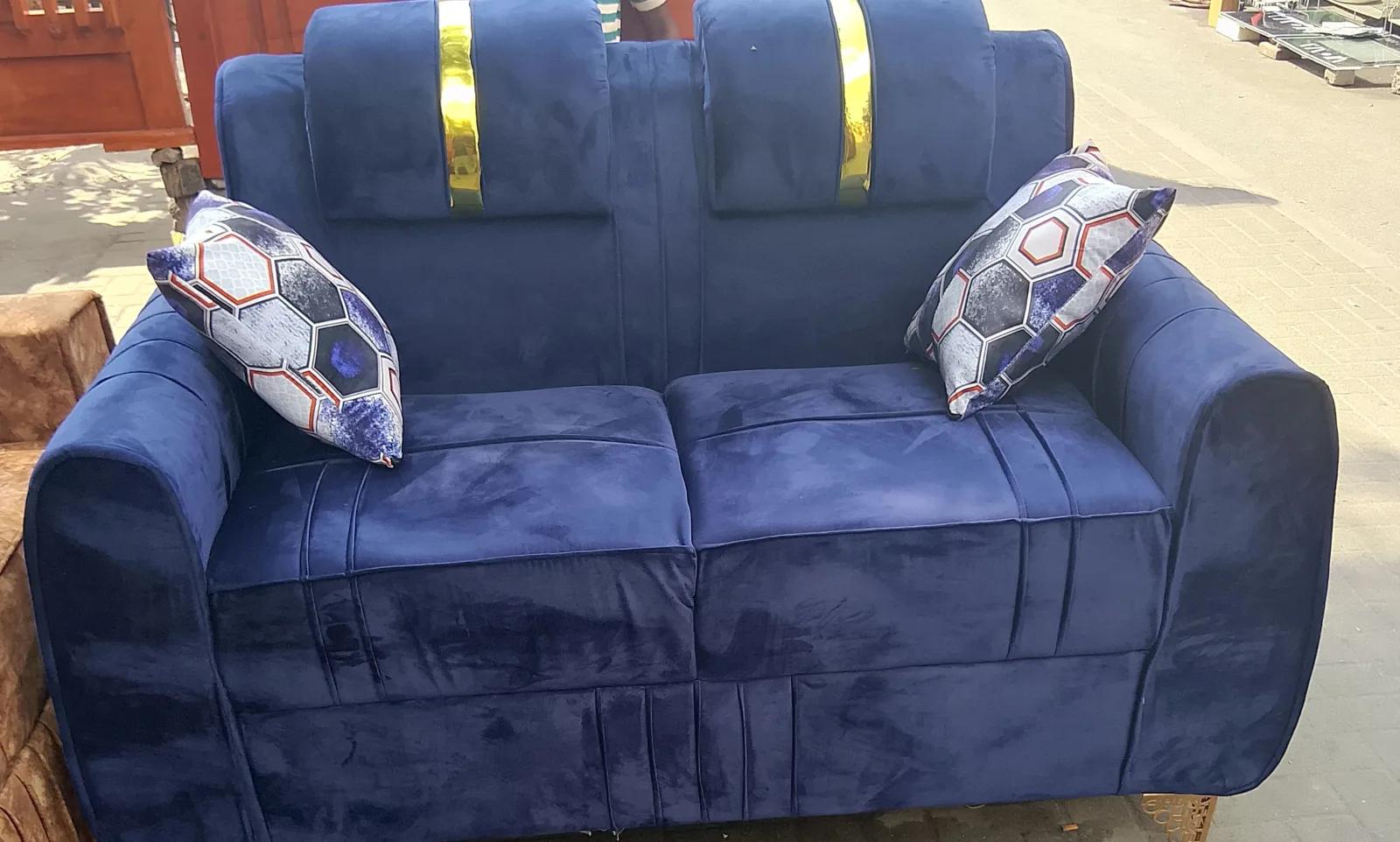 VALVET SOFA