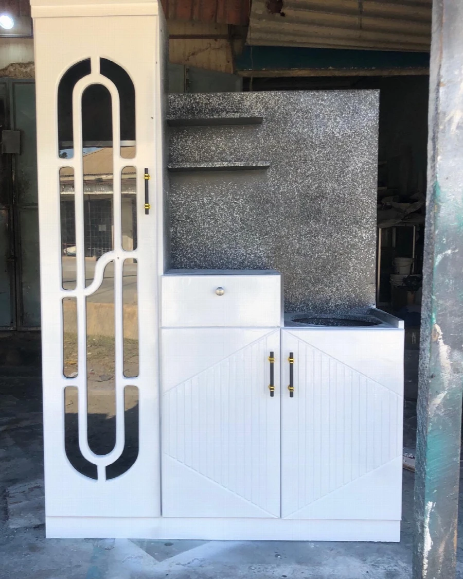 KITCHEN CABINET