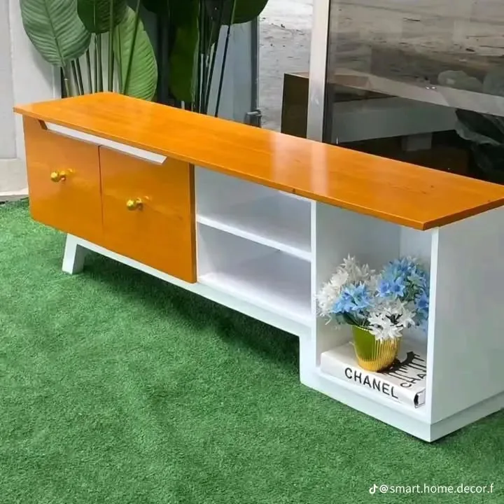 Morden wooden showcase