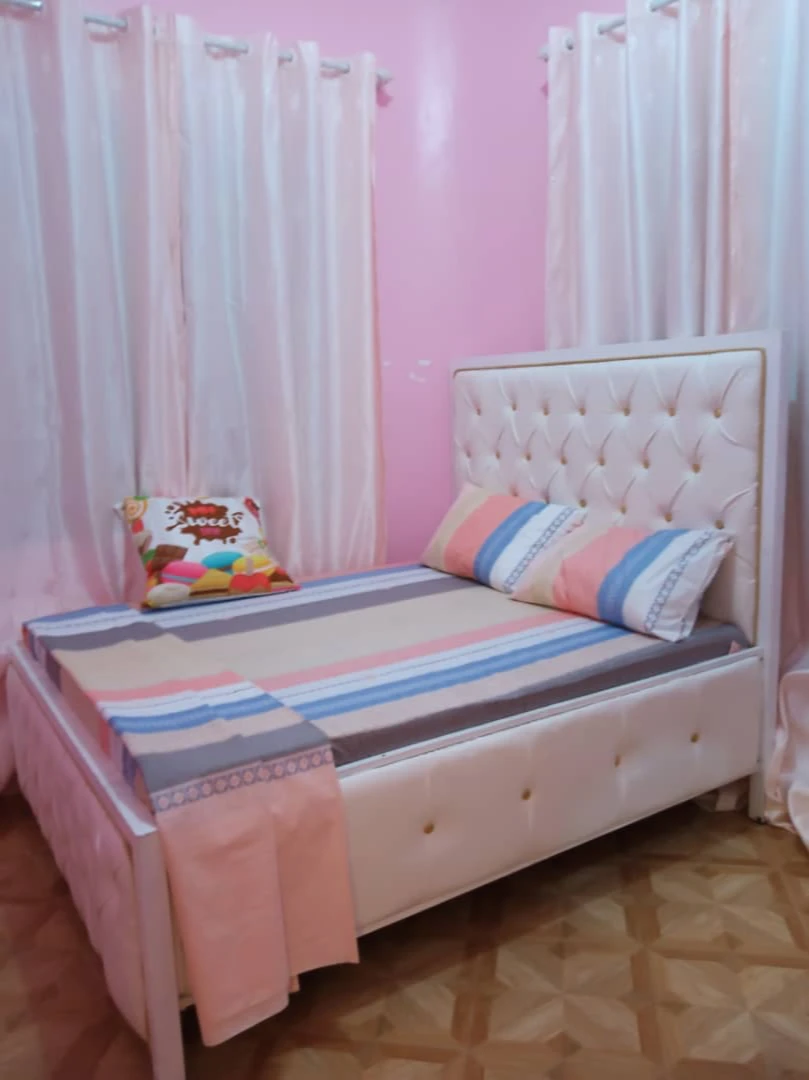 STEEL BED