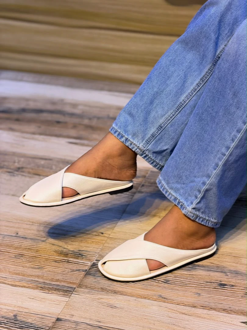 ZARA SLIPPERS