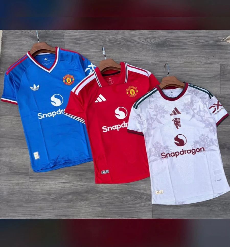 MANCHESTER UNITED JERSEY