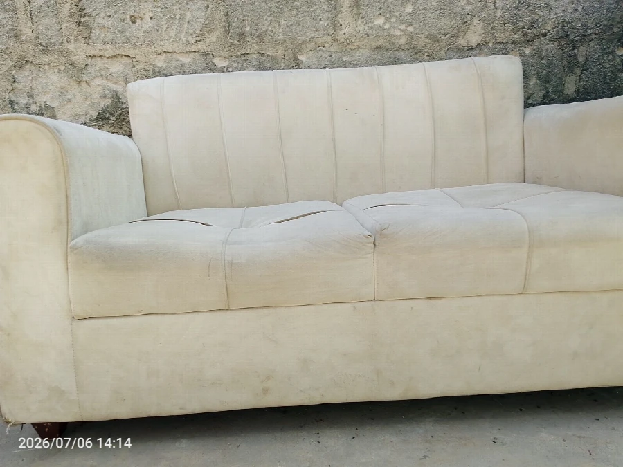 SINGLE SOFA