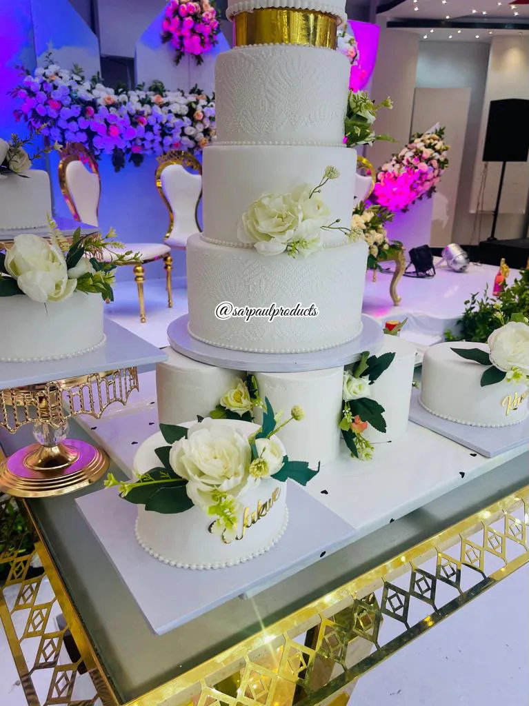 WEDDING CAKES