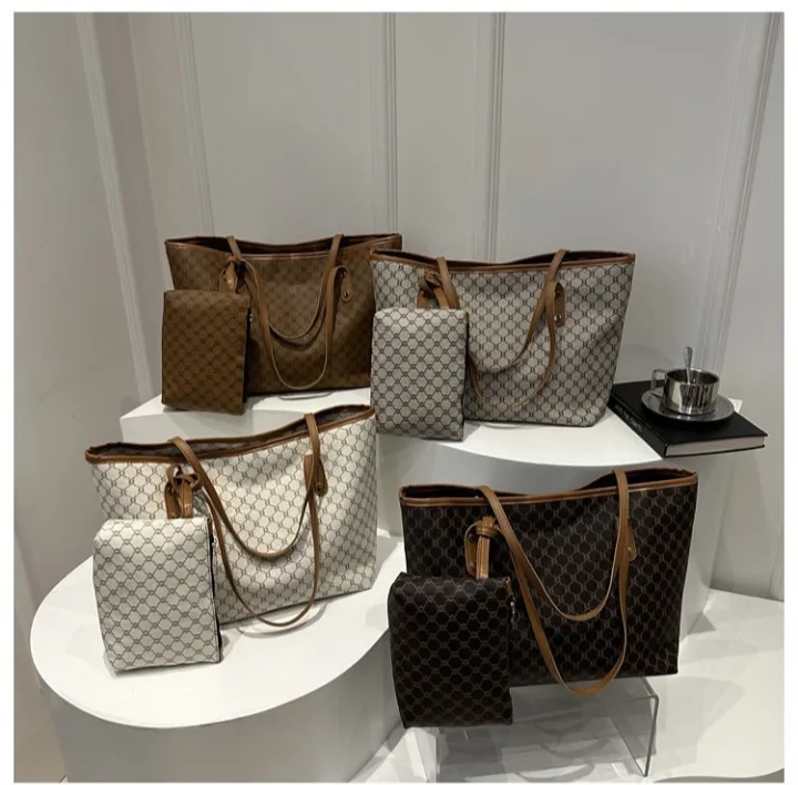 BIG HANDBAGS