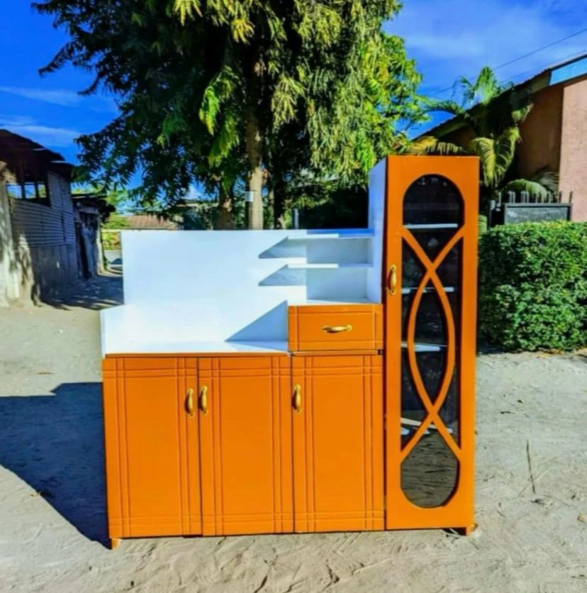 KITCHEN CABINET