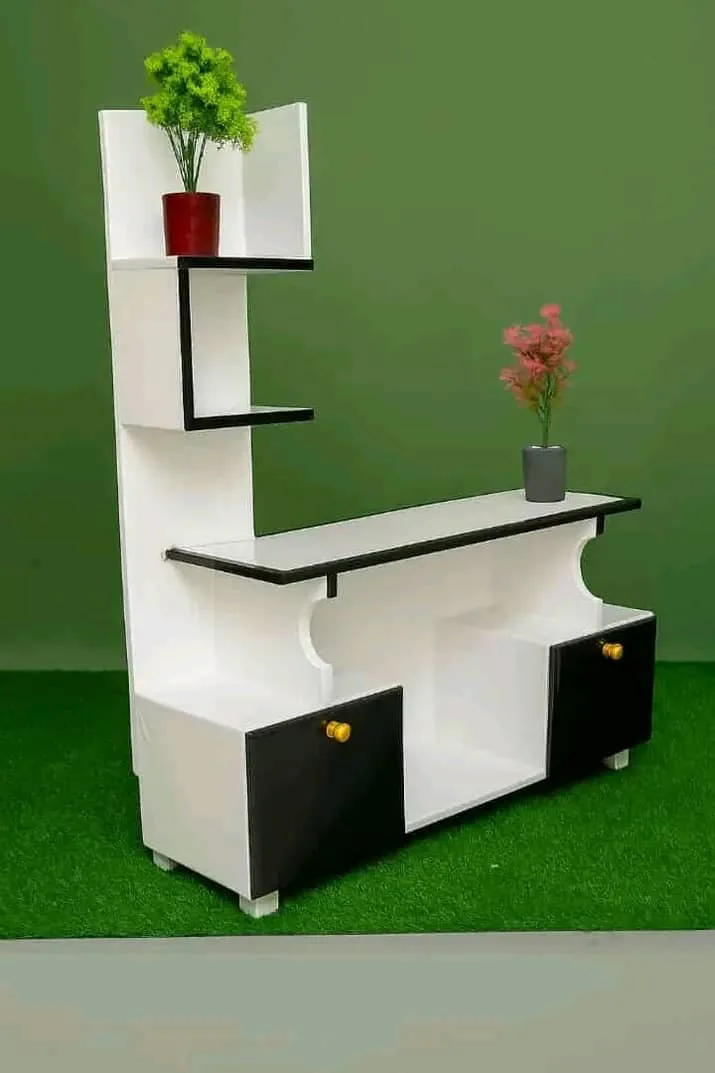 SHOW CASE