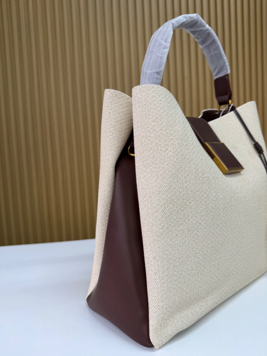 Hand bag