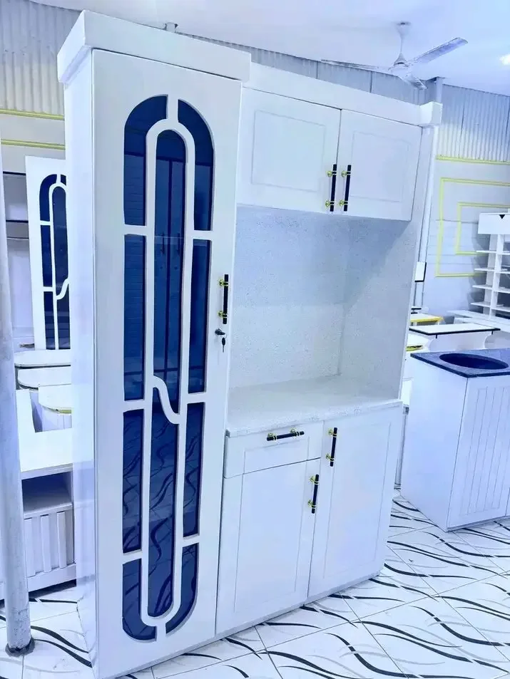 Kitchen cabinet