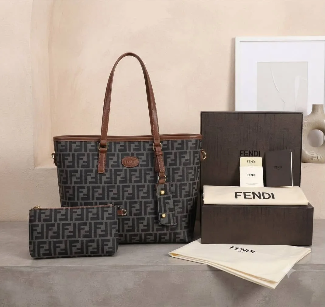 BIG HANDBAGS