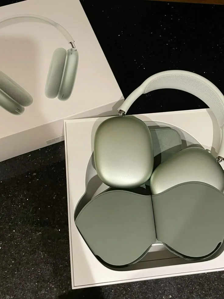AIRPODS MAX