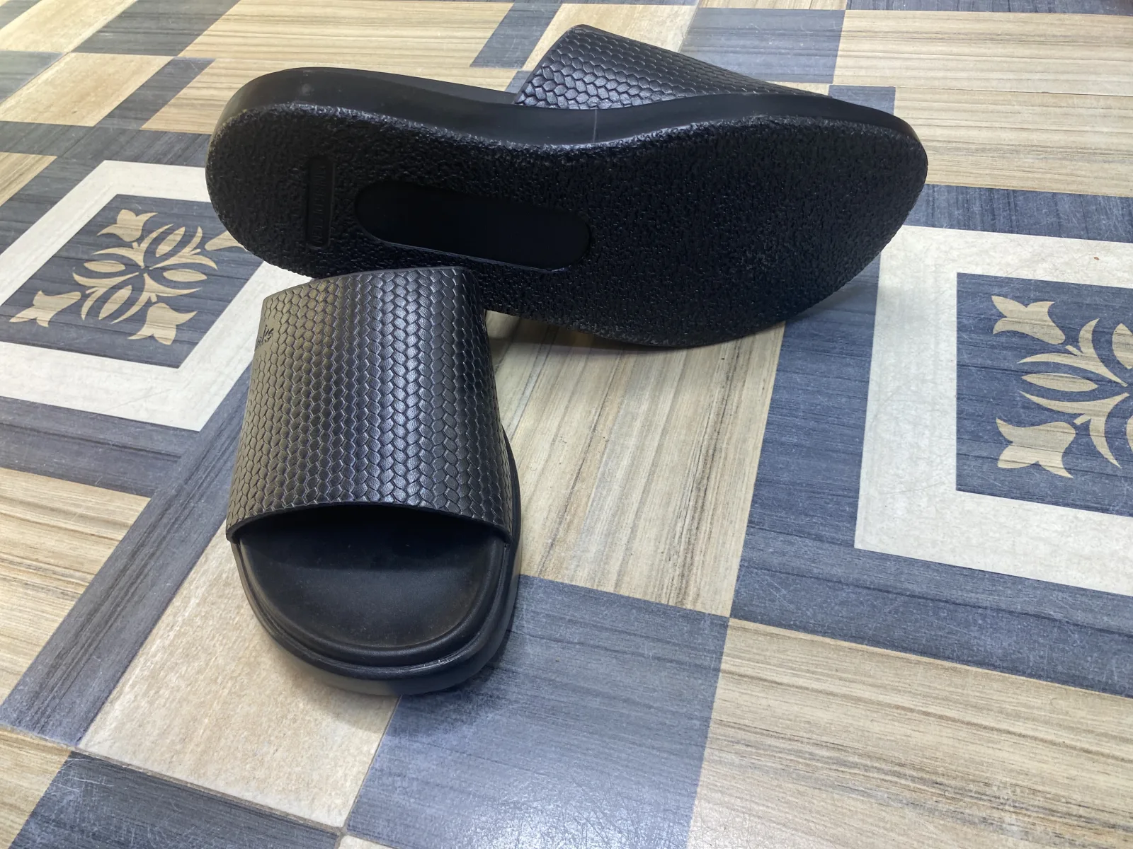 SANDLES